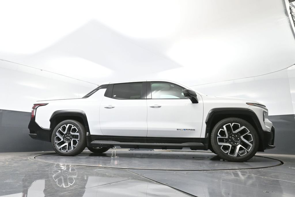 New 2025 Chevrolet Silverado EV RST image 51