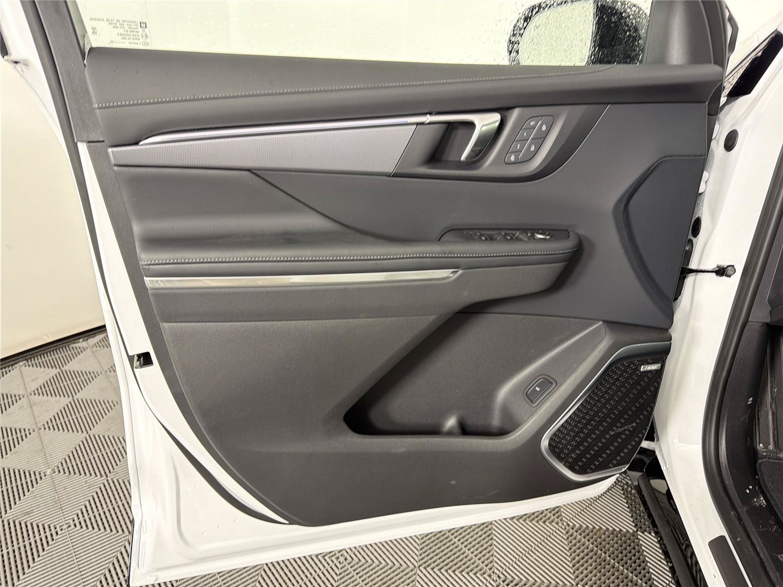 New 2026 Buick Enclave Sport Touring w/ Power Package FWD image 8