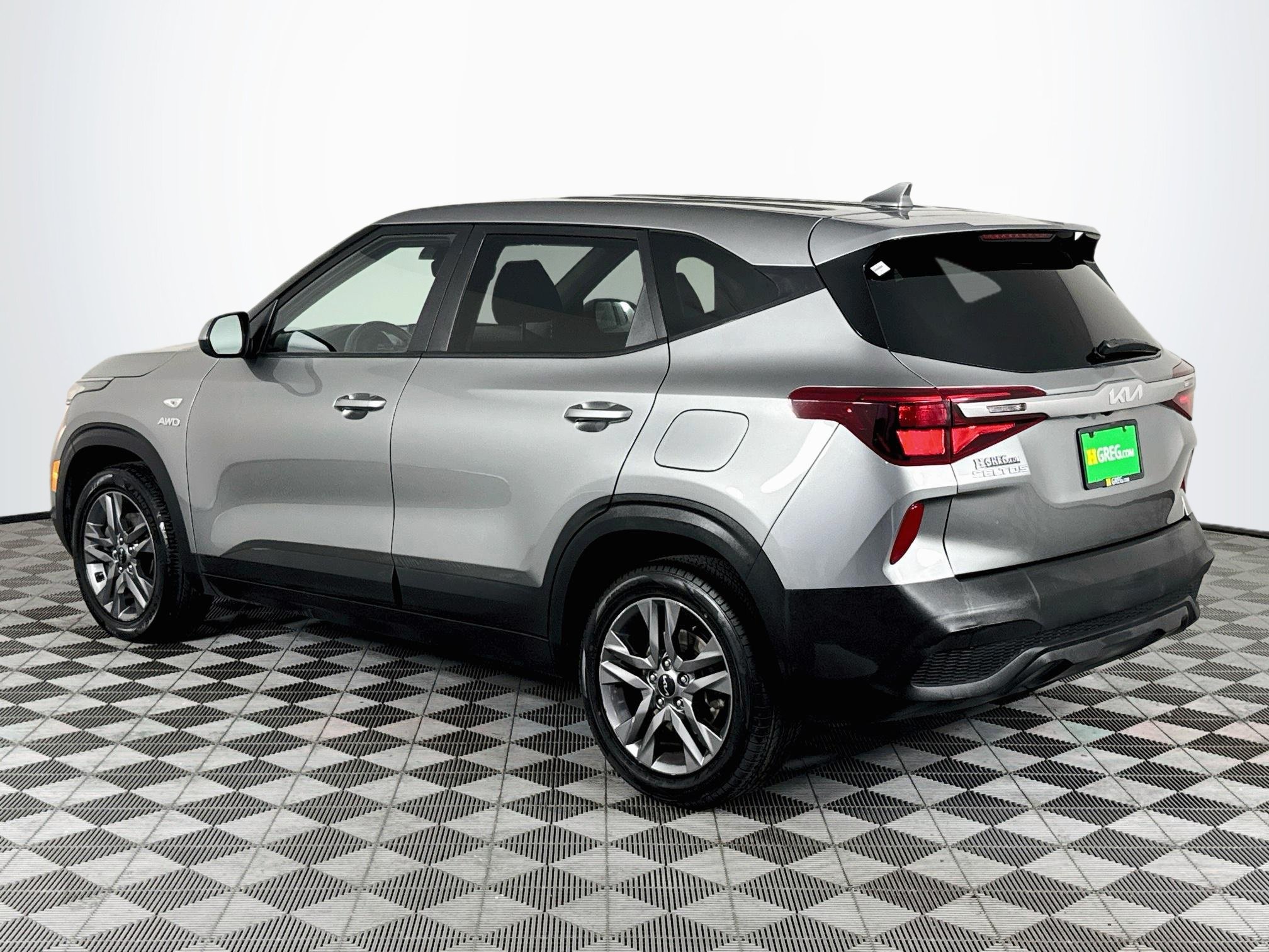 Used 2023 Kia Seltos LX AWD/4WD image 6
