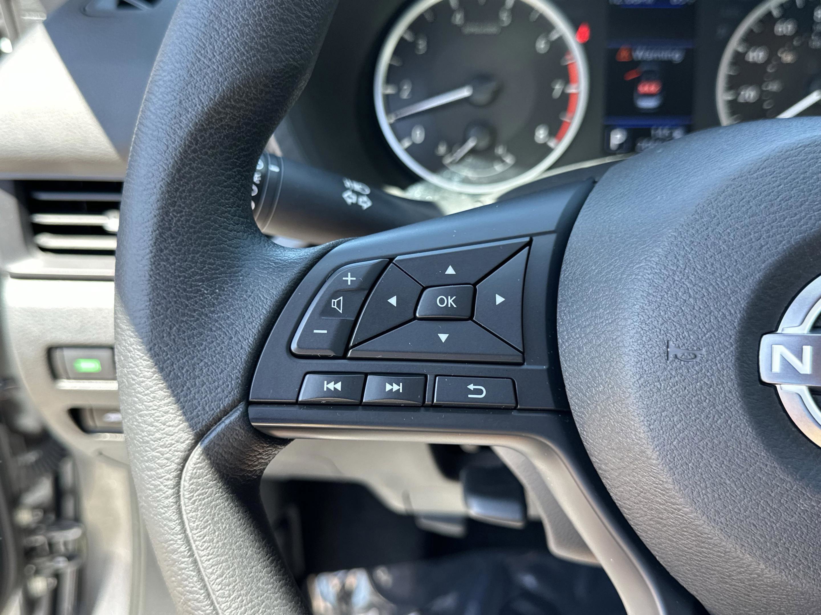 Certified 2025 Nissan Sentra S FWD image 30