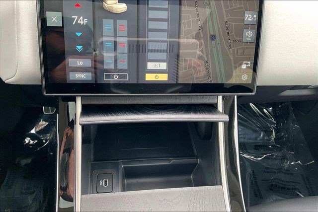 Used 2025 Land Rover Range Rover Velar Dynamic SE image 37