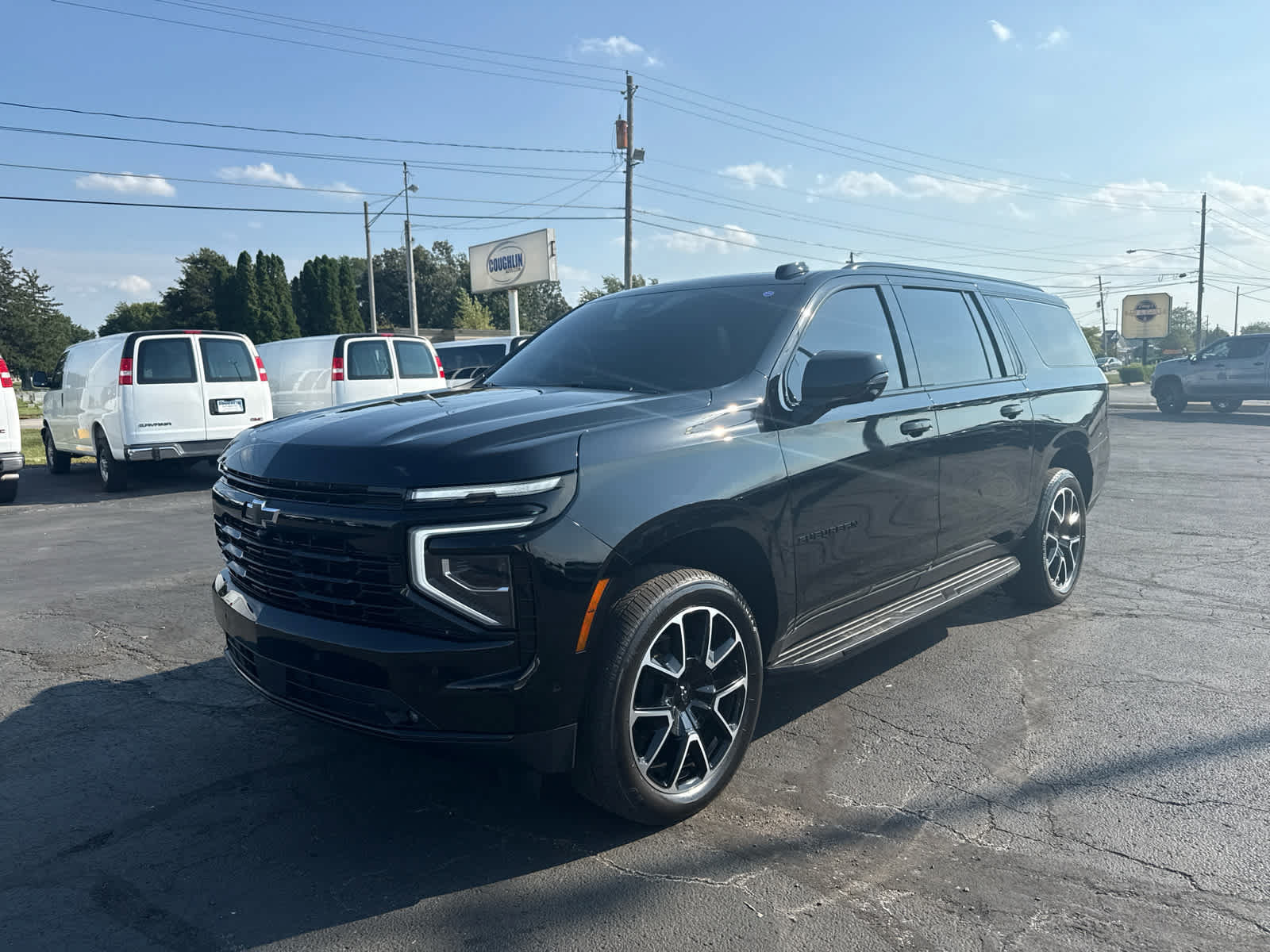 Certified 2026 Chevrolet Suburban RST w/ RST Capability Package AWD/4WD image 1