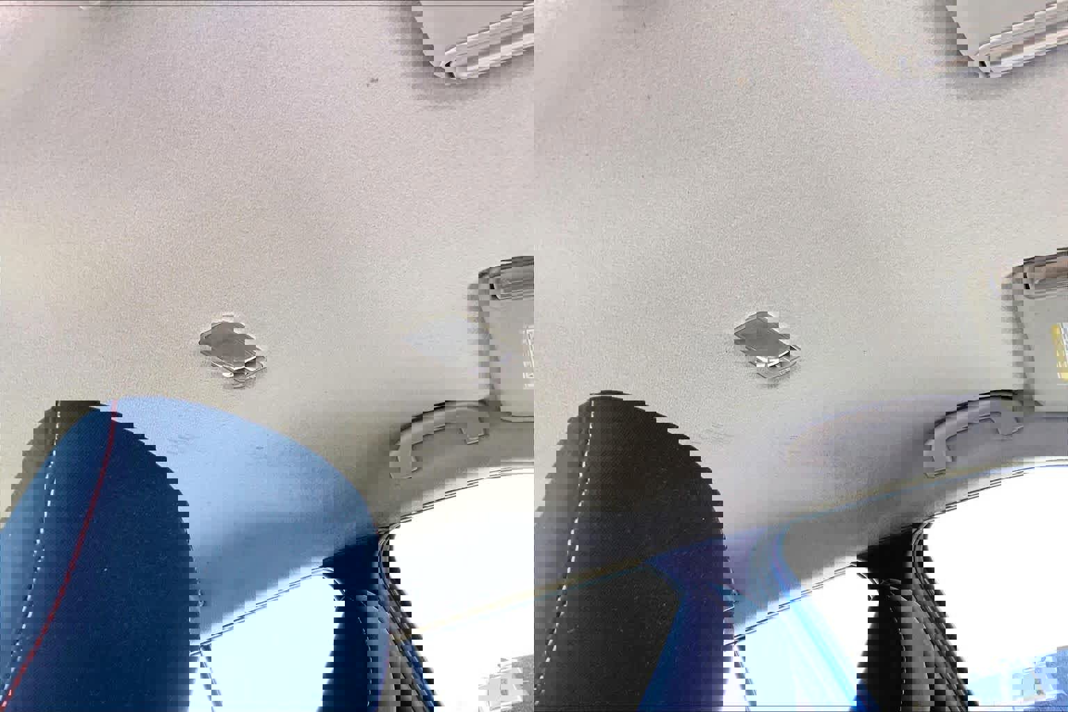 Used 2023 Nissan Kicks SR image 14