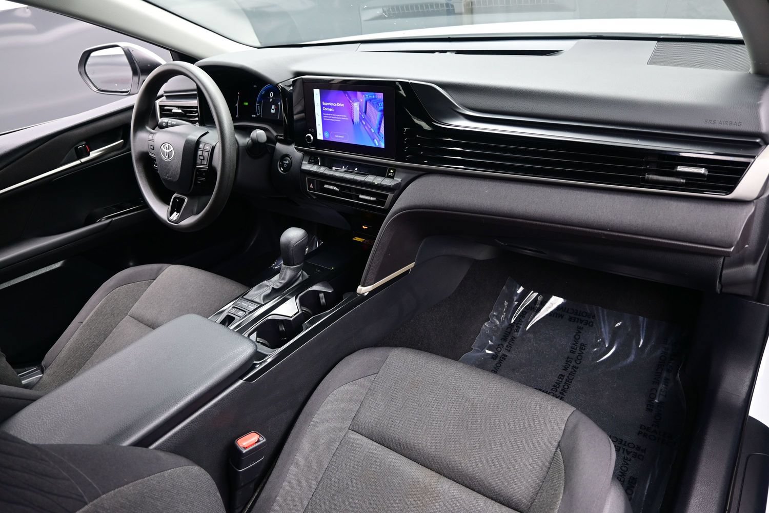 Used 2025 Toyota Camry LE FWD image 14