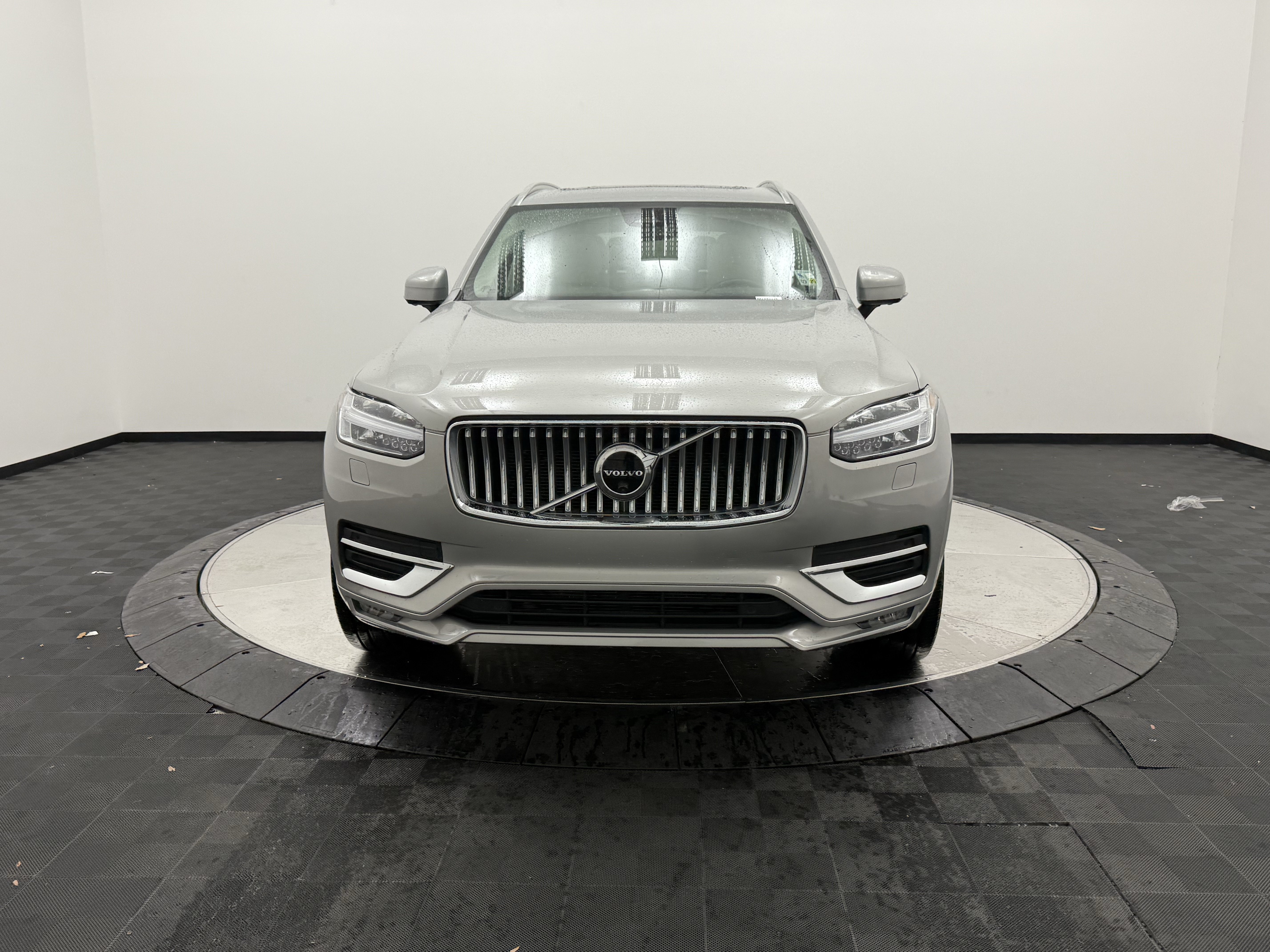 Used 2023 Volvo XC90 B6 Plus w/ Protection Package AWD/4WD image 3