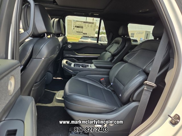 New 2027 Lincoln Navigator Reserve w/ Jet Appearance Package AWD/4WD image 10
