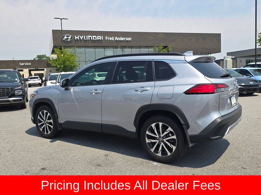 Used 2024 Toyota Corolla Cross XLE w/ Convenience Package AWD/4WD image 5