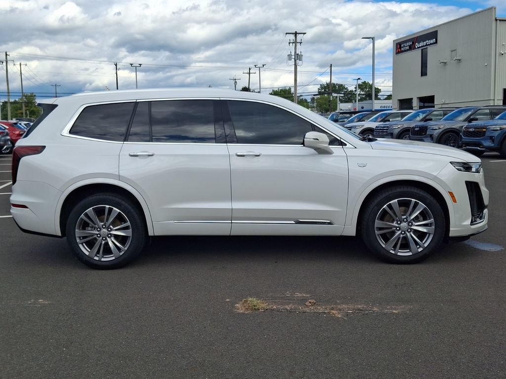 Used 2024 Cadillac XT6 Premium Luxury w/ LPO, Floor Liner Package AWD/4WD image 10