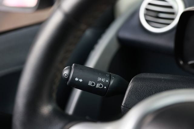 Used 2012 smart fortwo pure image 23