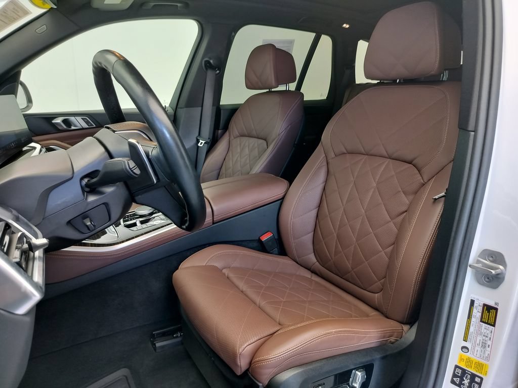 Certified 2024 BMW X5 xDrive40i w/ Premium Package AWD/4WD image 8