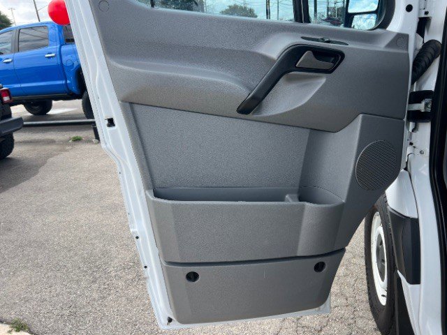 Used 2017 Freightliner Sprinter 2500 image 34