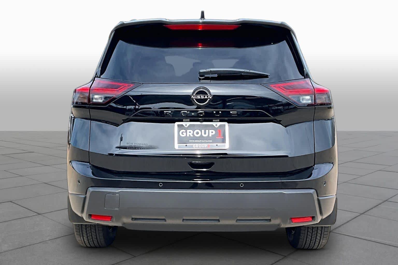 New 2027 Nissan Rogue Dark Armor FWD image 4