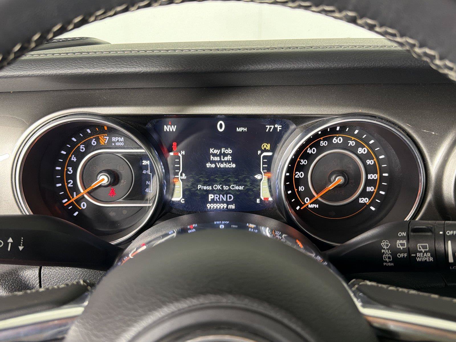 Used 2018 Jeep Wrangler Unlimited Sahara AWD/4WD image 27