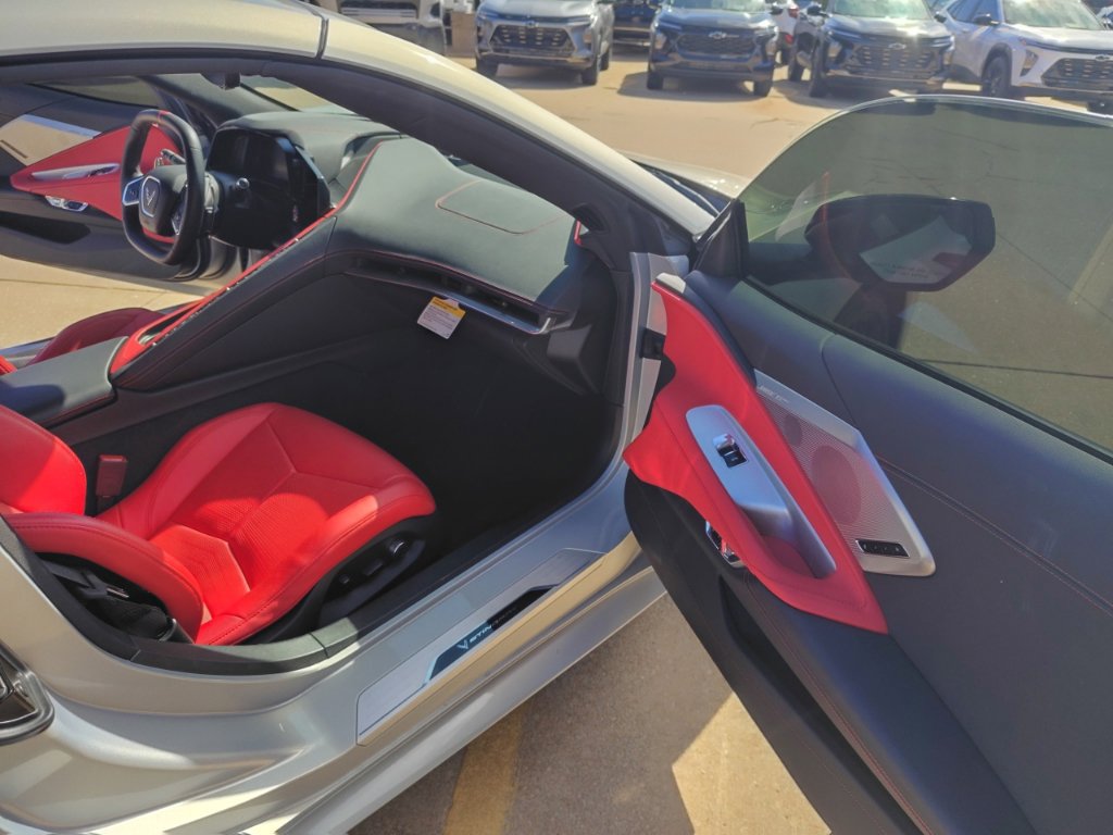 Used 2023 Chevrolet Corvette Stingray Preferred Cpe w/ Z51 Performance Package RWD image 16