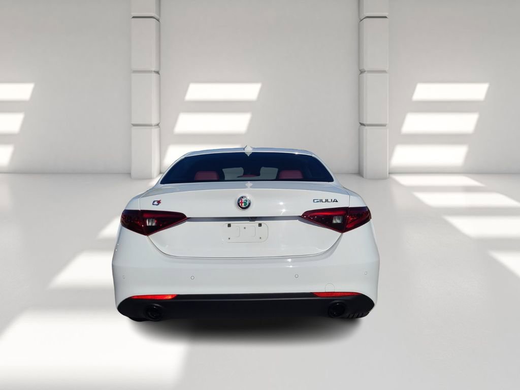 Used 2022 Alfa Romeo Giulia Sprint image 5