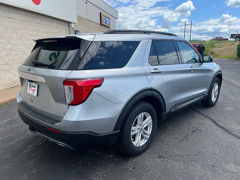 Used 2021 Ford Explorer XLT w/ Equipment Group 202A AWD/4WD image 6