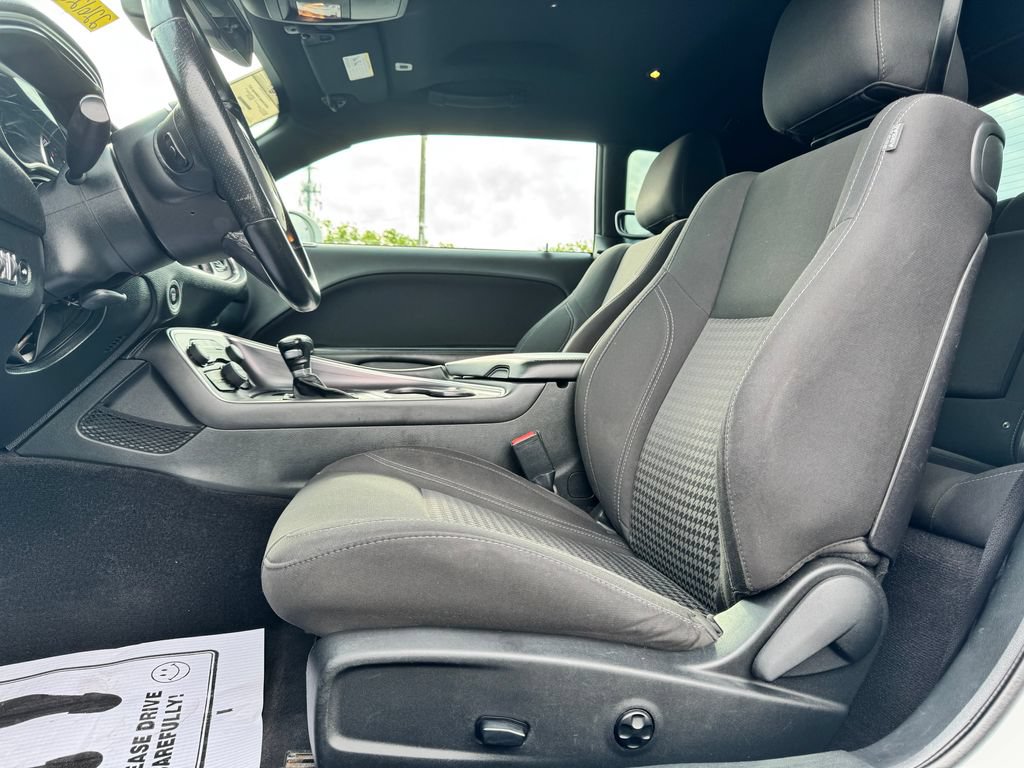 Used 2018 Dodge Challenger R/T RWD image 16