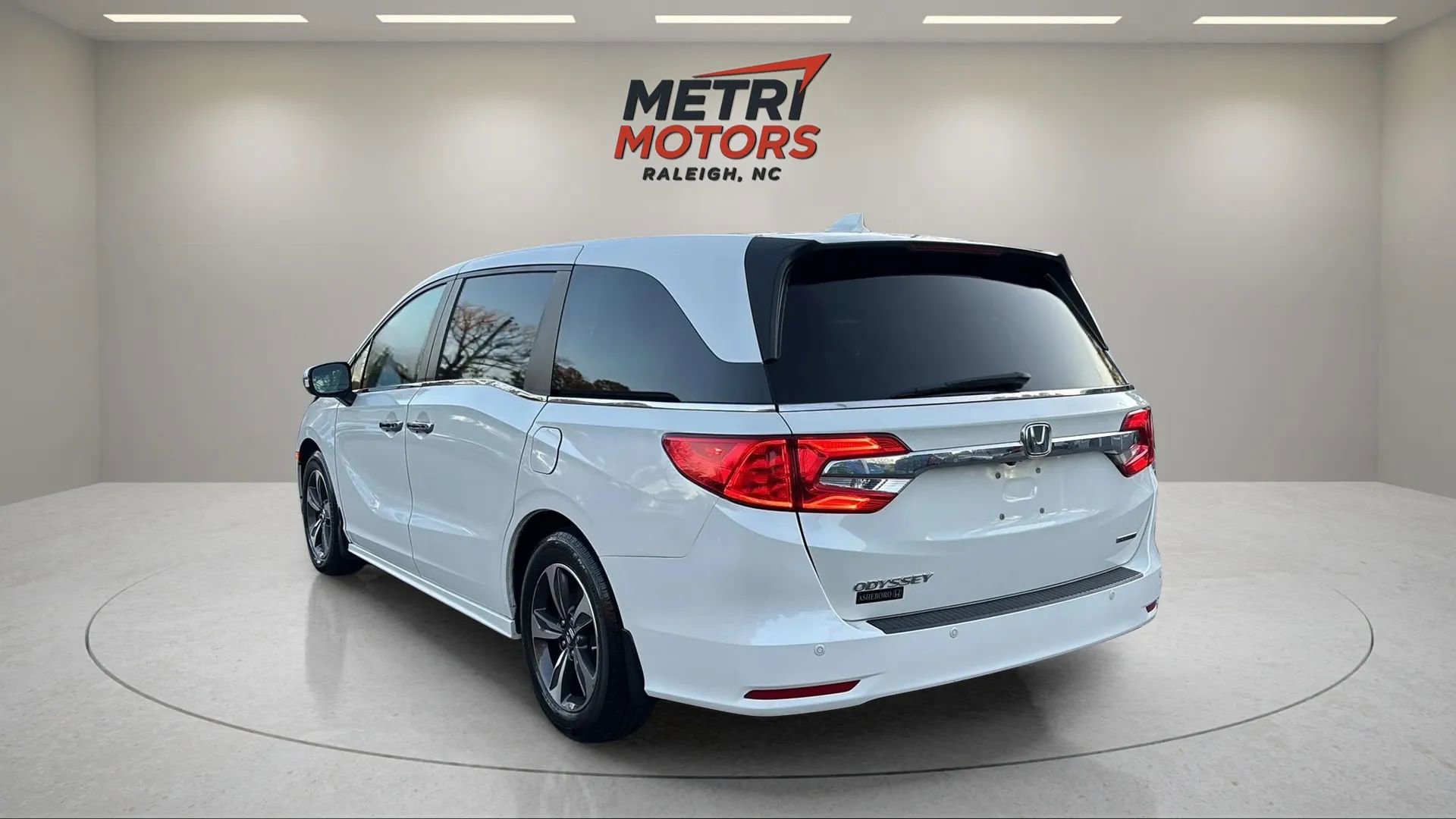 Used 2018 Honda Odyssey Touring image 5
