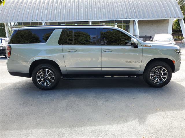 Used 2024 Chevrolet Suburban Z71 w/ Luxury Package image 24