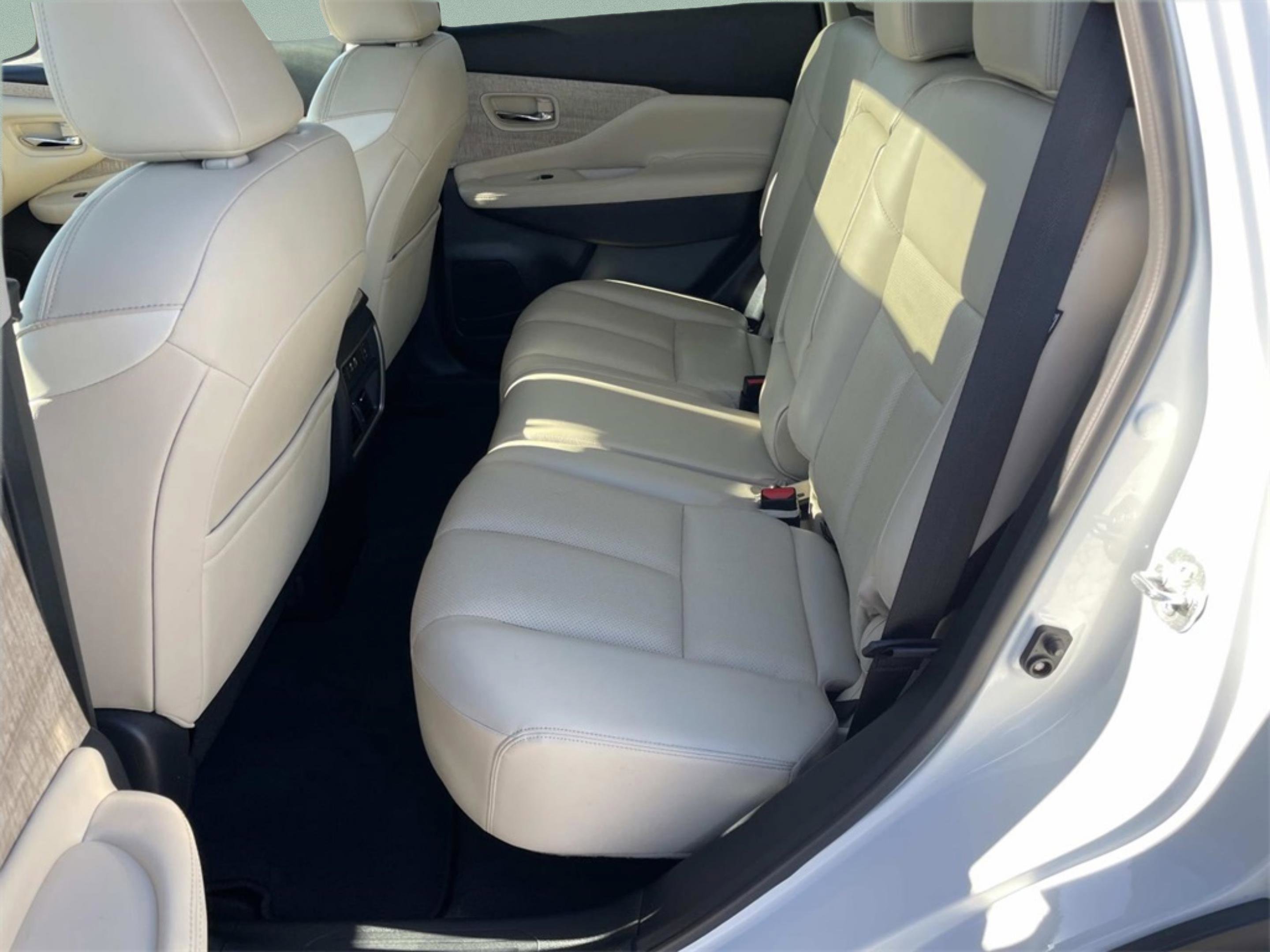 Used 2024 Nissan Murano SL image 10