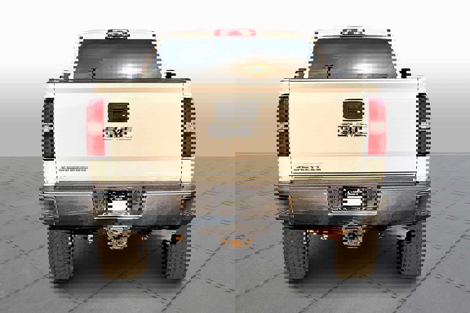 Used 2018 GMC Sierra 2500 4x4 Crew Cab w/ Sierra Convenience Package image 4