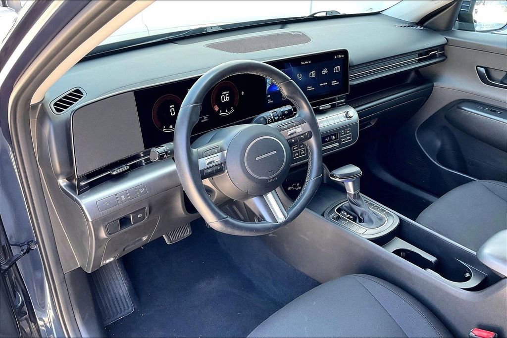 Used 2025 Hyundai Kona SEL AWD/4WD image 14