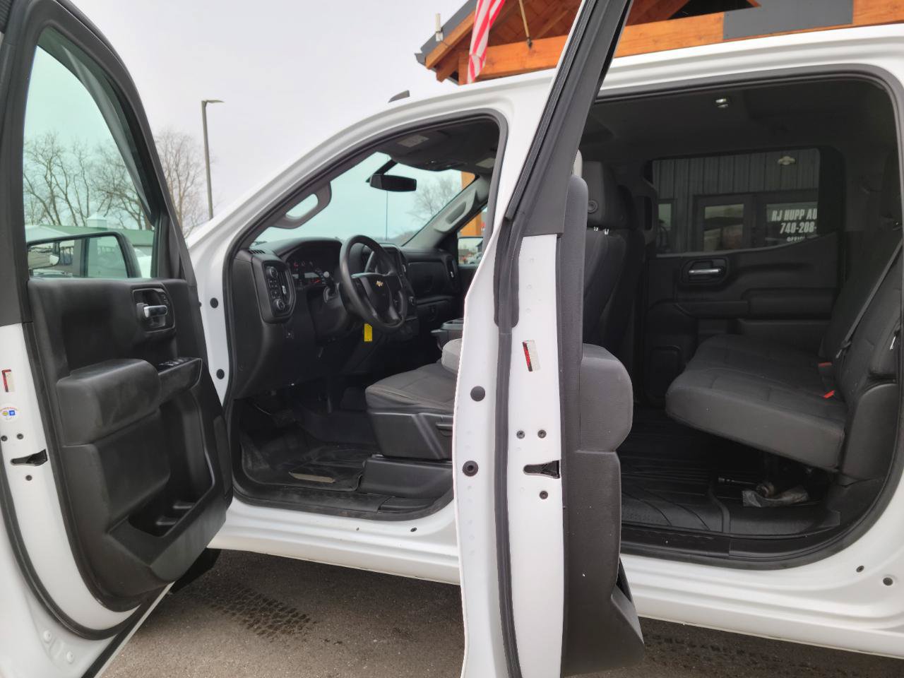 Used 2019 Chevrolet Silverado 1500 Custom AWD/4WD image 7