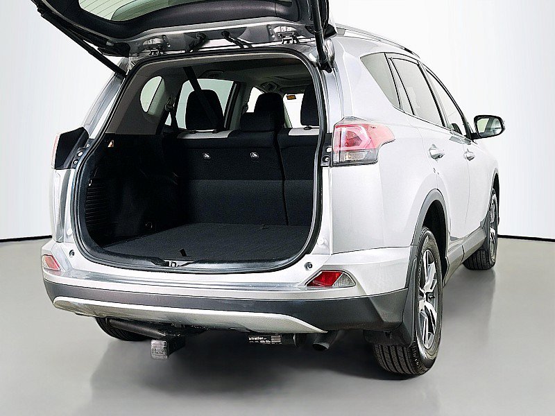 Used 2018 Toyota RAV4 XLE AWD/4WD image 23