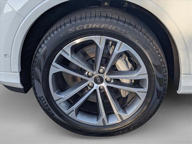 New 2026 Audi Q7 2.0T Premium w/ Convenience Plus Package AWD/4WD image 9