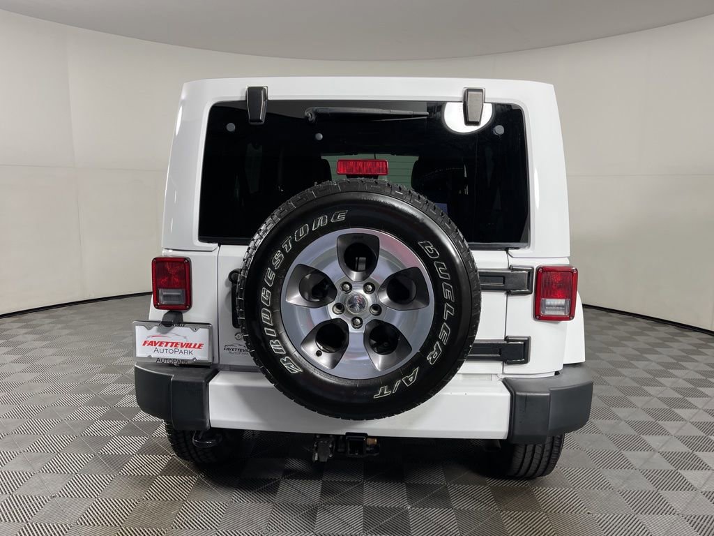 Used 2016 Jeep Wrangler Unlimited Sahara w/ Connectivity Group image 4