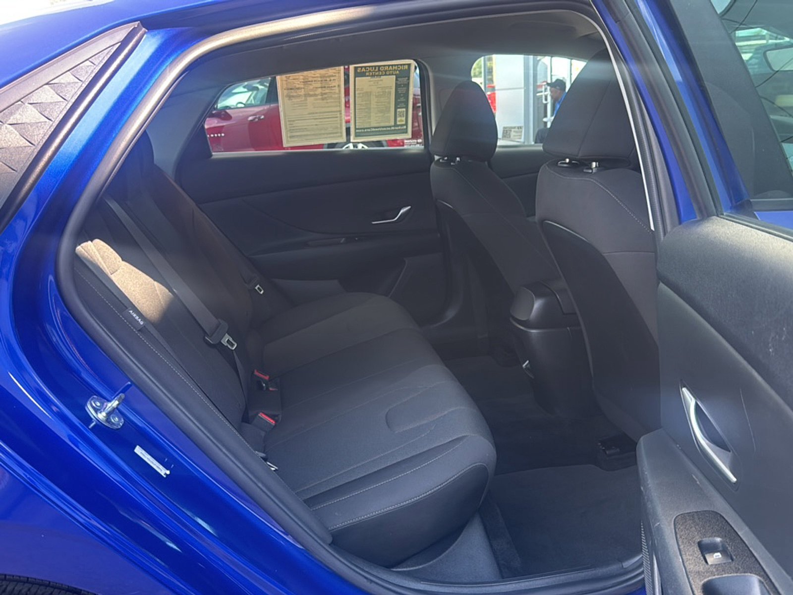 Used 2025 Hyundai Elantra SE FWD image 18