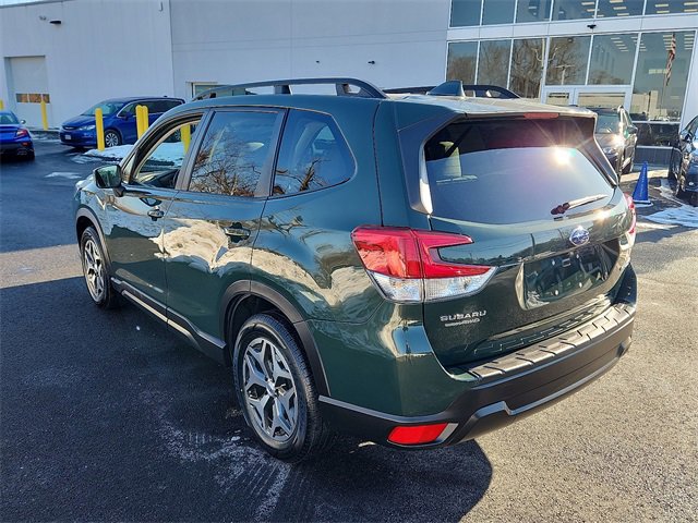 Used 2022 Subaru Forester Premium image 4