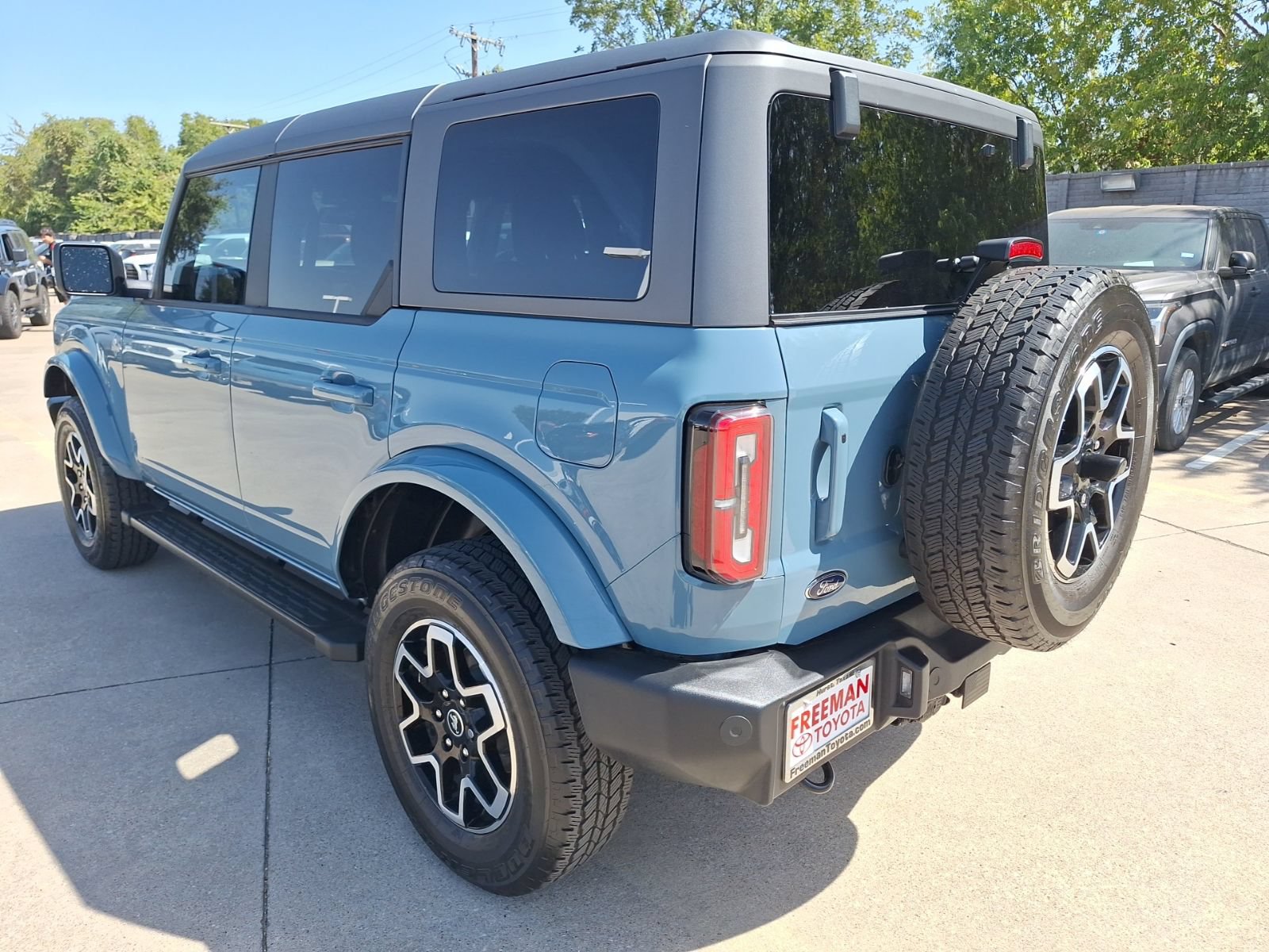 Used 2023 Ford Bronco Outer Banks AWD/4WD image 4