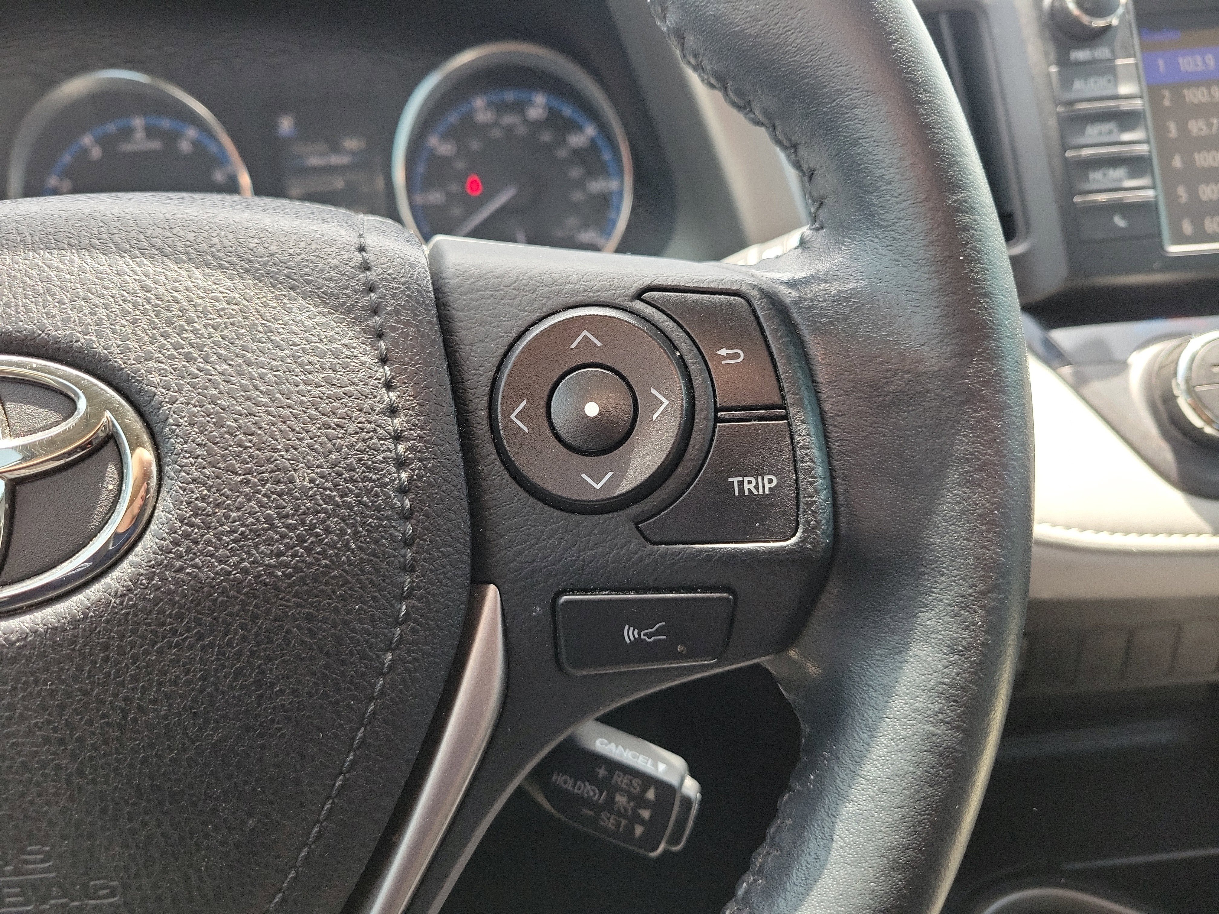 Used 2016 Toyota RAV4 XLE w/ Convenience Package image 30