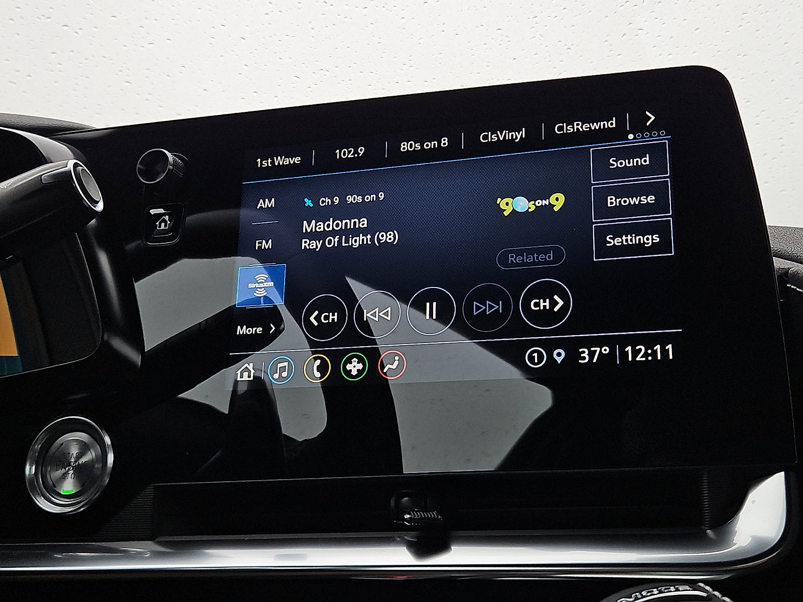 Used 2023 Chevrolet Corvette Stingray Coupe w/ 1LT image 17