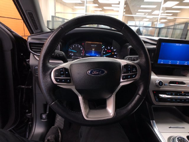 Used 2023 Ford Explorer XLT w/ Equipment Group 202A AWD/4WD image 13