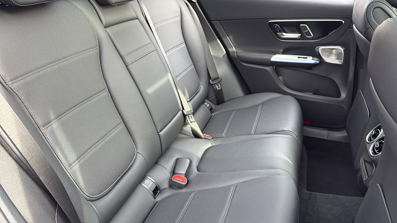 New 2026 Mercedes-Benz GLC 300 4MATIC image 35