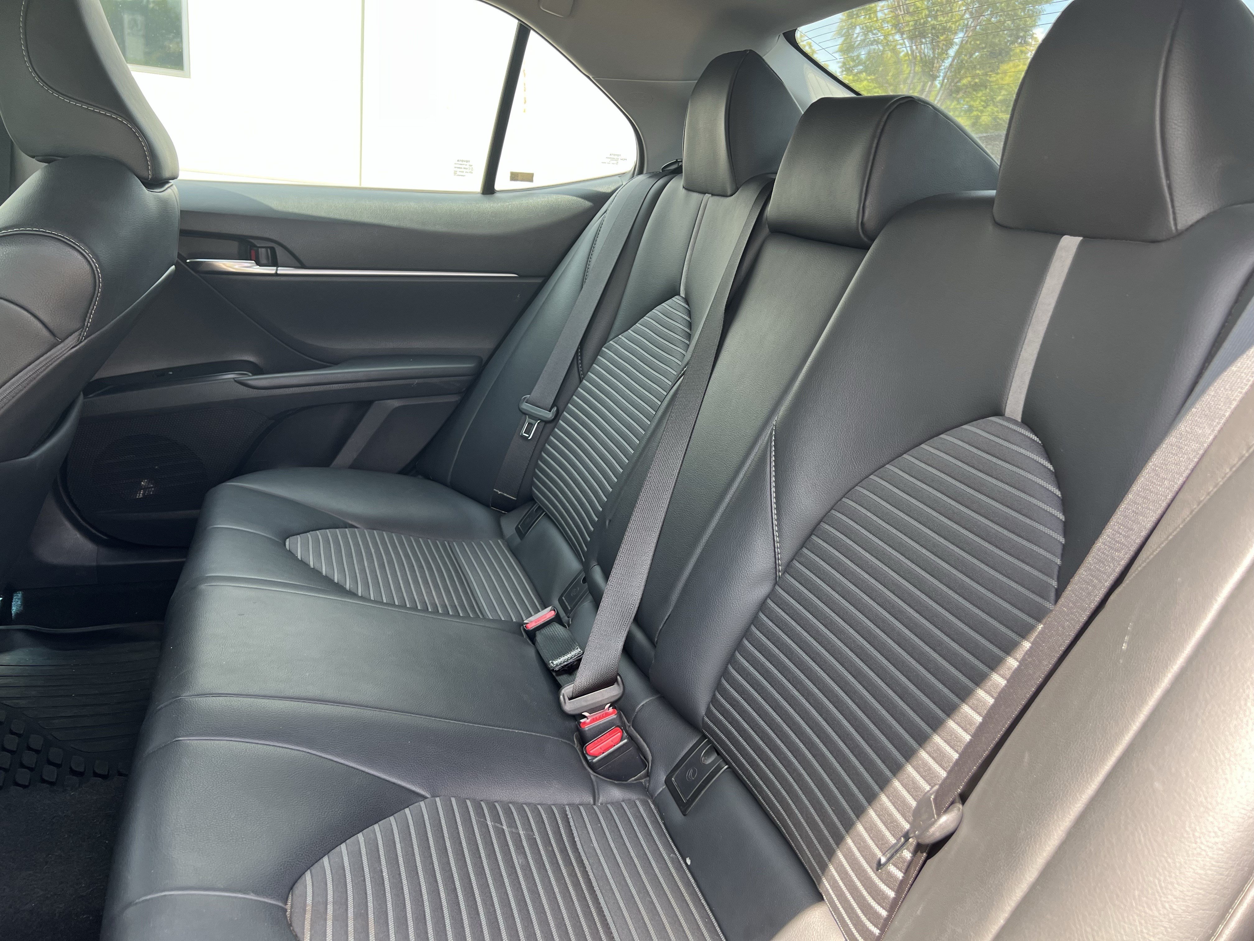 Used 2019 Toyota Camry SE FWD image 33
