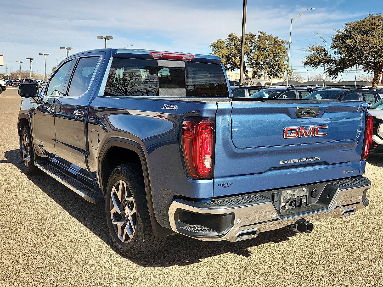 Used 2024 GMC Sierra 1500 SLT image 3
