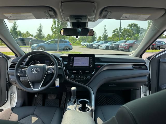 Used 2021 Toyota Camry LE FWD image 25