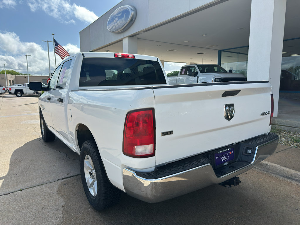 Used 2022 RAM 1500 Classic SLT w/ Protection Group AWD/4WD image 3