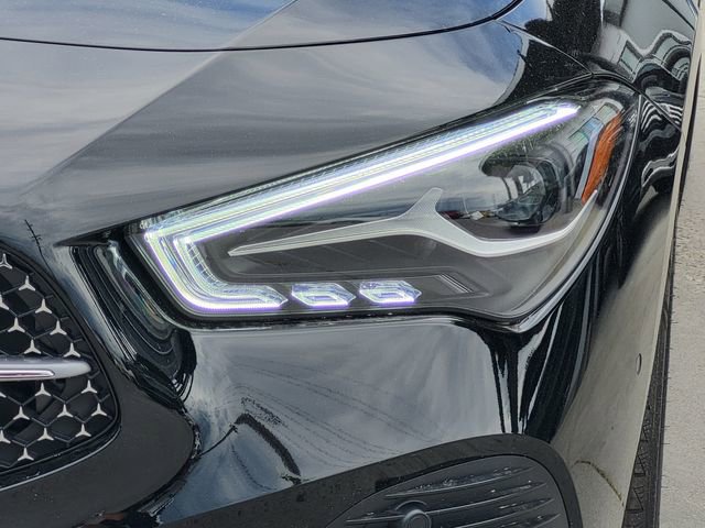 Used 2025 Mercedes-Benz CLA 250 4MATIC image 34