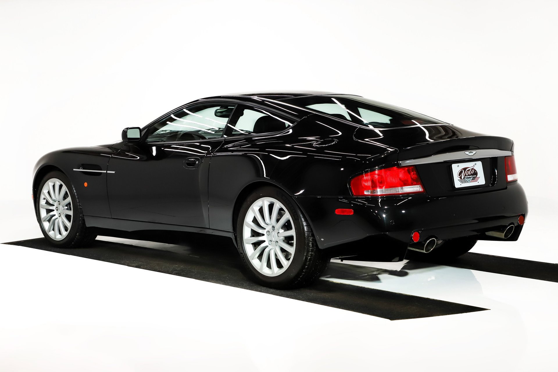 Used 2003 Aston Martin Vanquish image 5