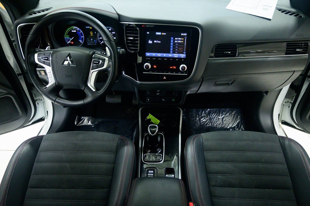 Used 2022 Mitsubishi Outlander GT image 12