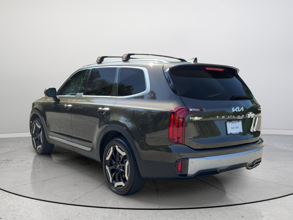 Used 2023 Kia Telluride S image 9