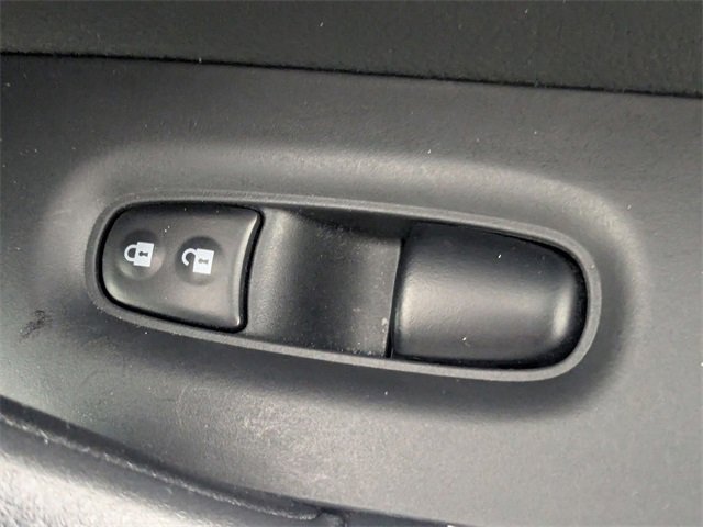 Used 2018 Nissan Rogue SL w/ Premium Package image 36