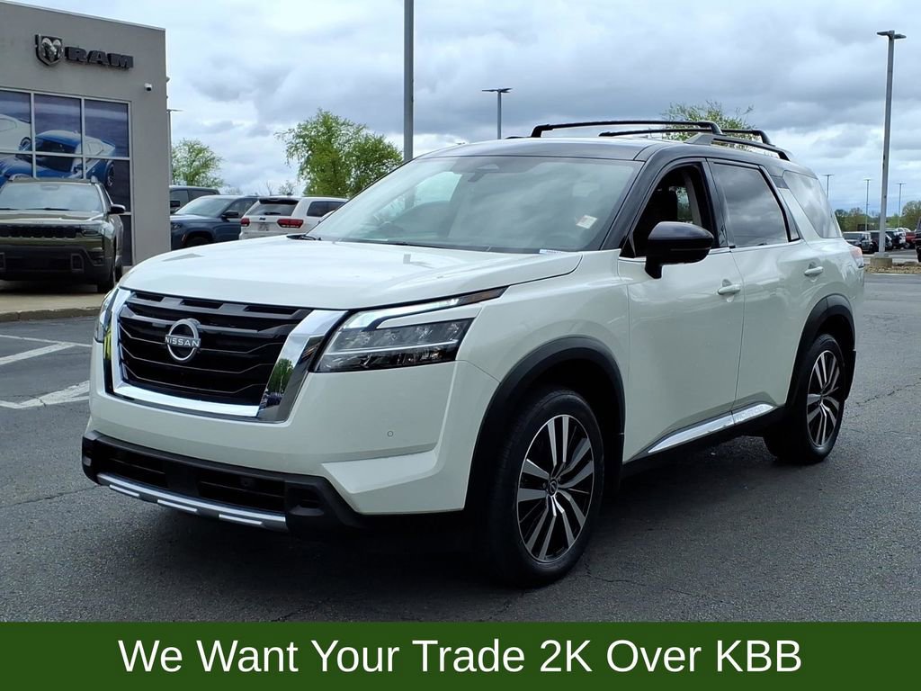 Used 2024 Nissan Pathfinder Platinum AWD/4WD image 2