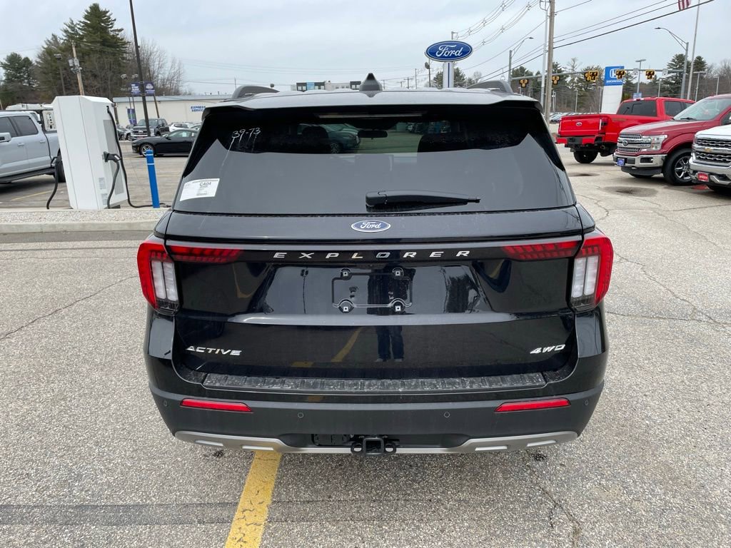 New 2026 Ford Explorer Active w/ Active Comfort Package image 5