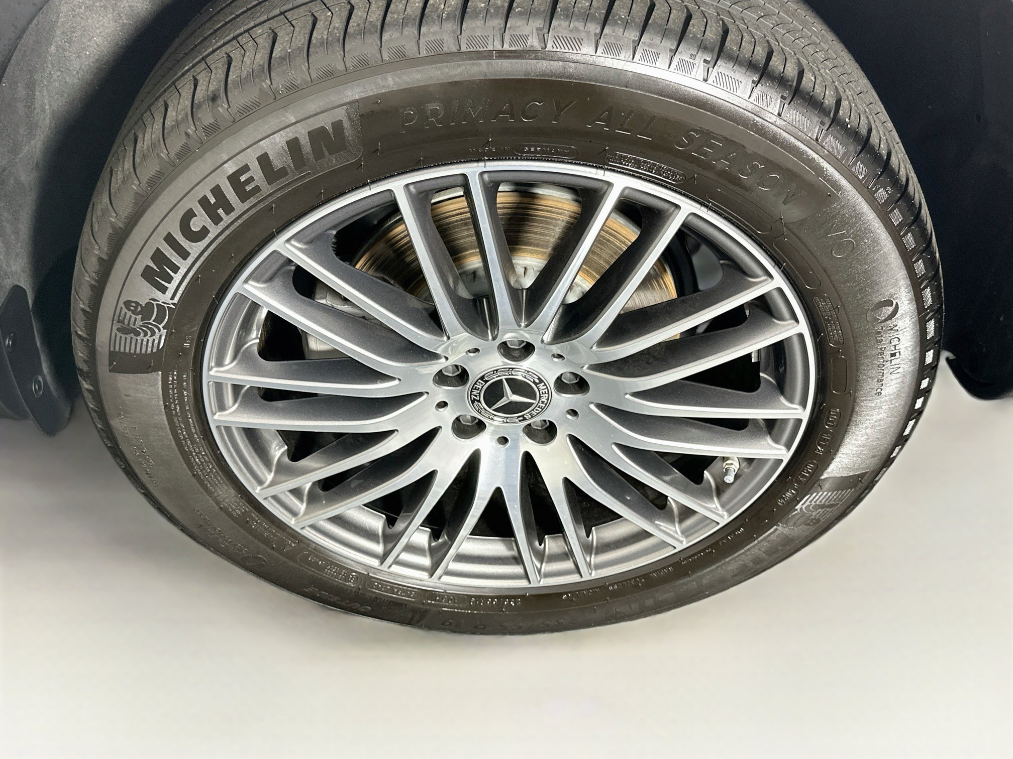 Used 2025 Mercedes-Benz GLC 300 image 11