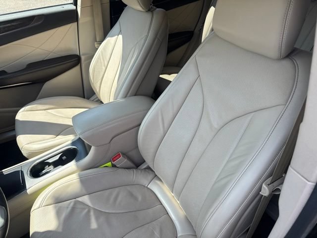 Used 2017 Lincoln MKC Reserve w/ Lincoln MKC Climate Package FWD image 16